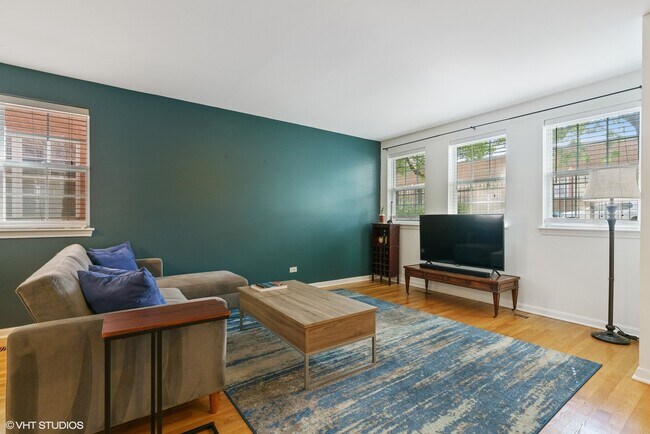 Photo - 1475 N Larrabee St Unidad A Rental
