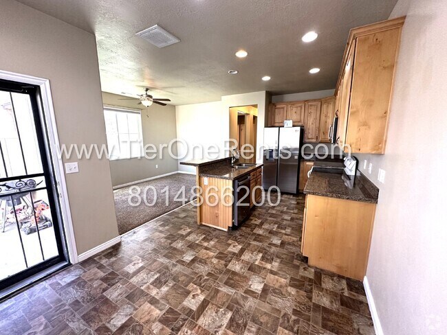 Building Photo - This property offers a NO DEPOSIT option a... Rental