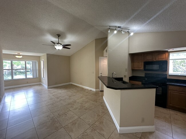 Photo - 3460 Pinewalk Dr N Condo Unit 328