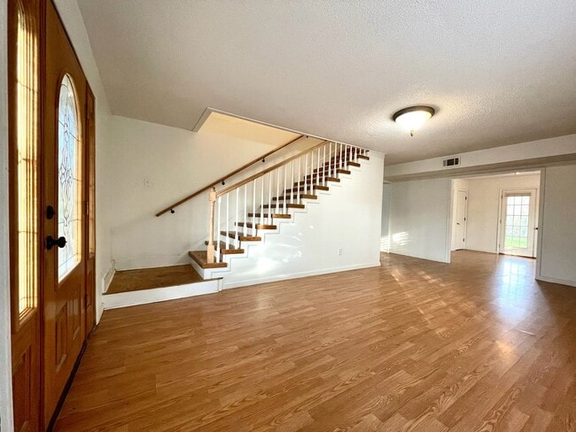 Photo - Large 4 Bedroom House