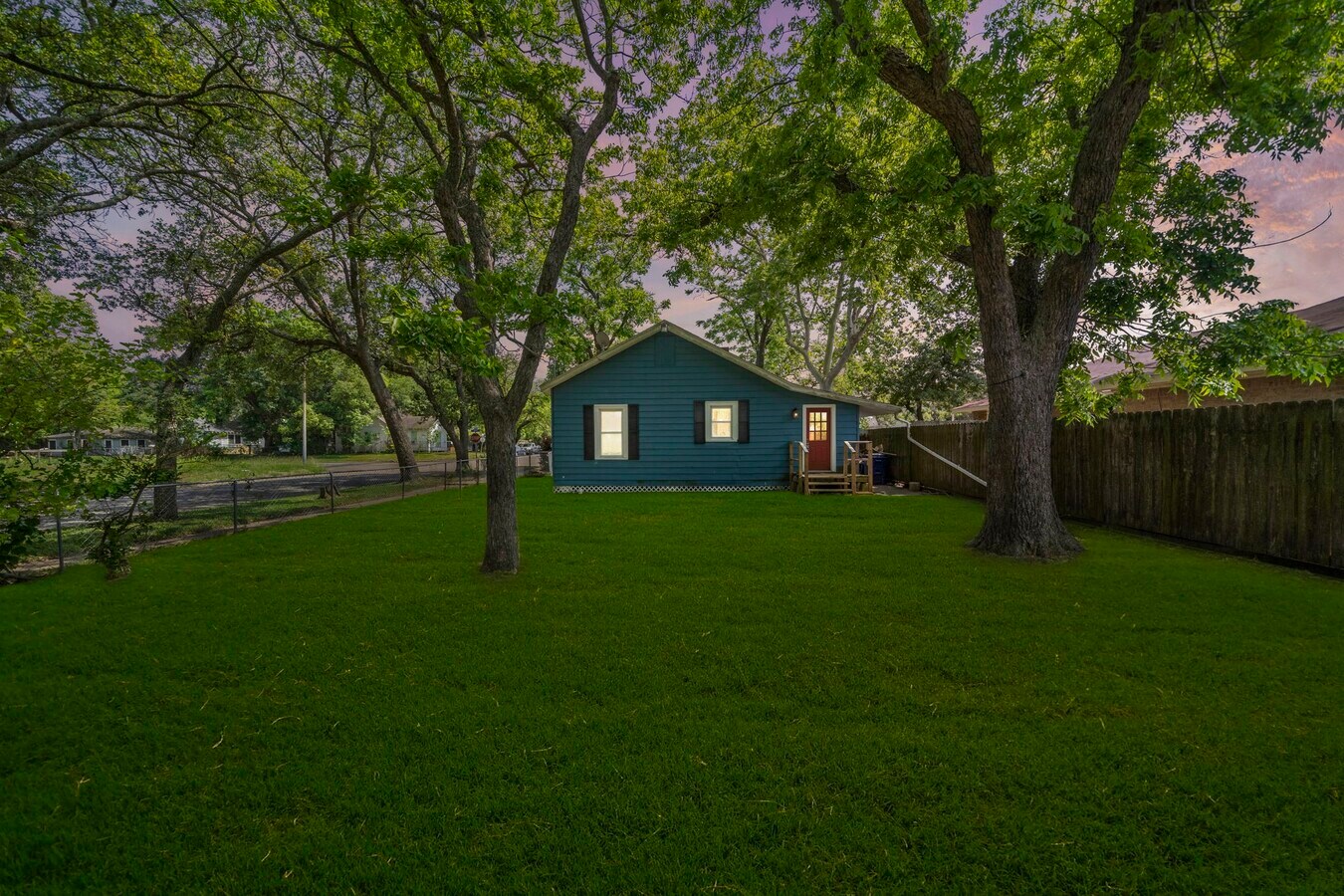 Photo - 502 6th Ave N