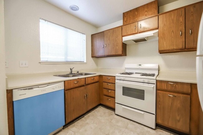 Photo - CUTE 2 BEDROOM CONDO!