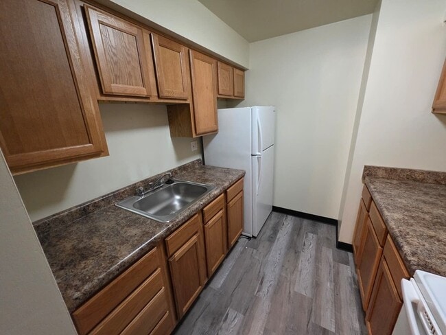 Building Photo - 763 Sylvester Way Unit B, 2