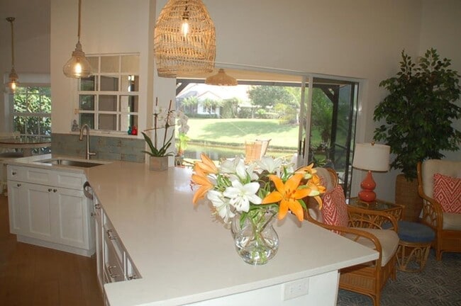 Photo - 16450 Riverwind Dr