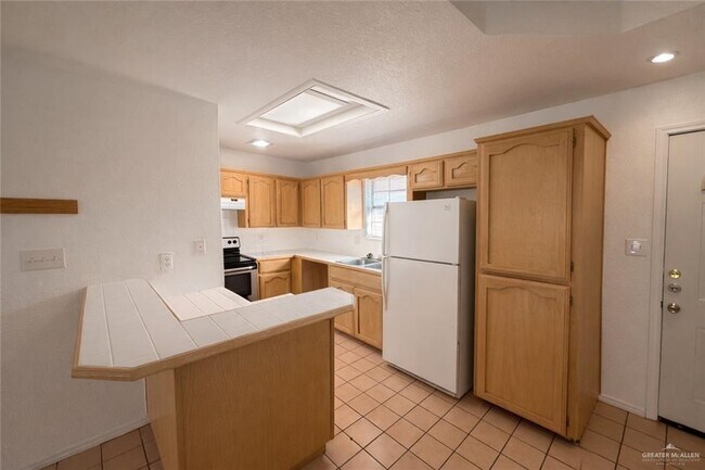 Photo - 12 Gastel Cir Unidad F