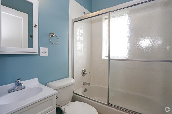 2BR, 2BA - Bathroom