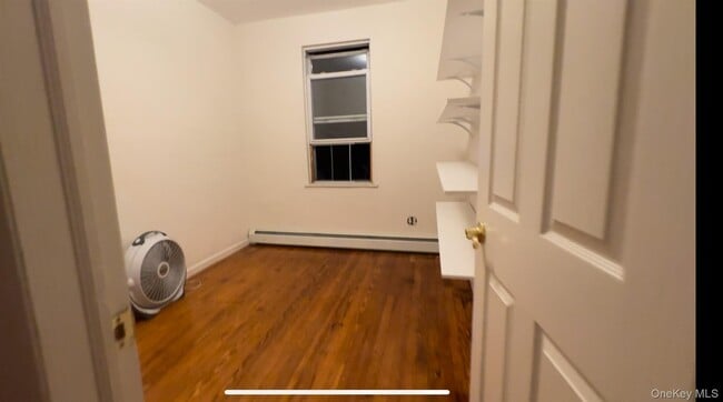 Photo - 220-29 Hempstead Ave