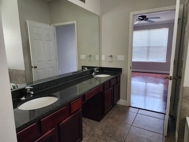 Photo - 2472 Lantana Ln House