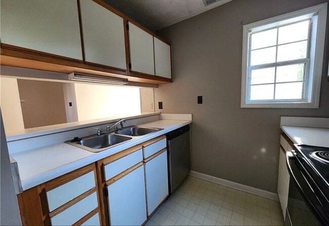 Photo - 201 Waterdown Dr Unidad 8