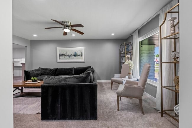 Photo - 5651 Ludington Dr