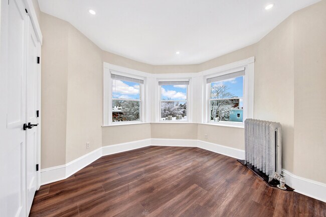 Photo - 105 School St Unit 3