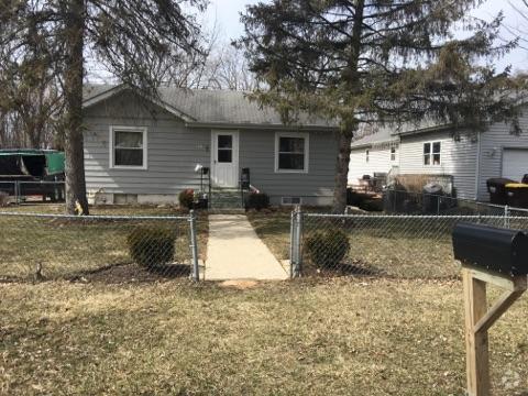 Building Photo - Must see Cozy single family home !!!!!!!!!...