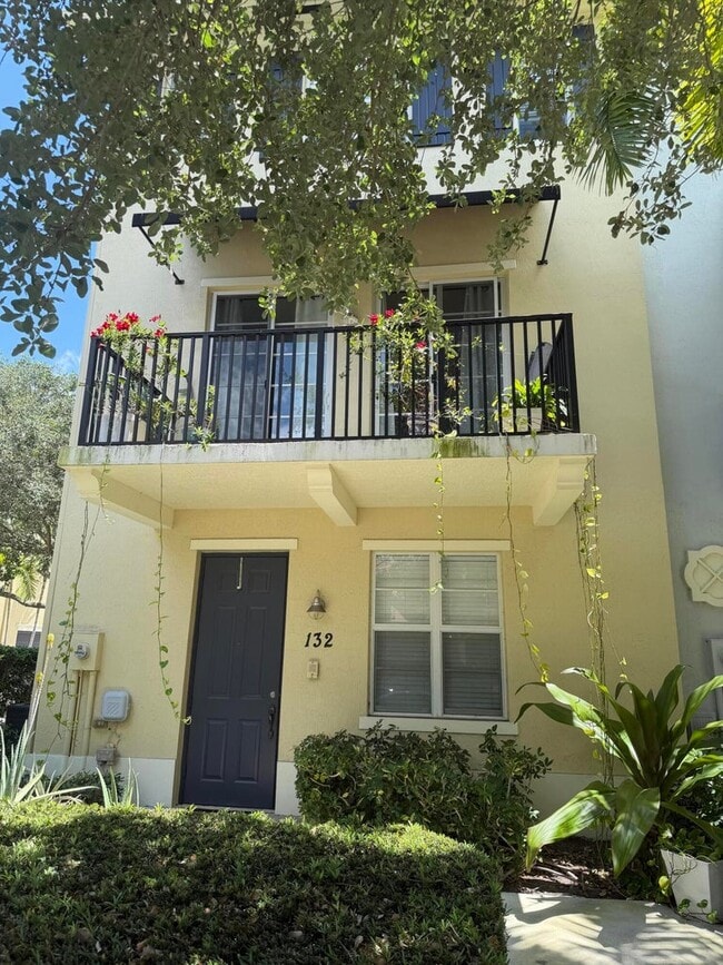 Building Photo - 132 Greenwich Cir