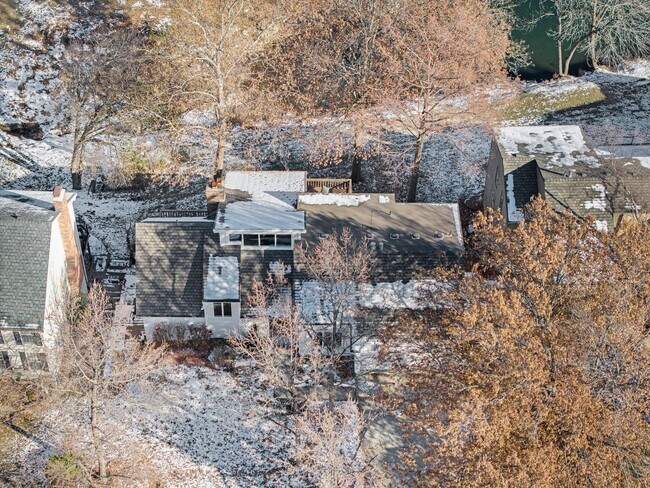 Photo - Renovated Lakefront 5 Bedroom Home with 2 Garages!