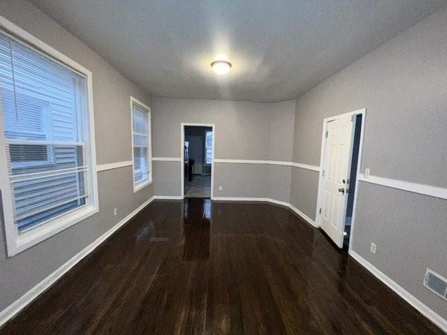 Photo - 2879 E 77th St Unidad 2