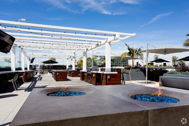 Rooftop Lounge