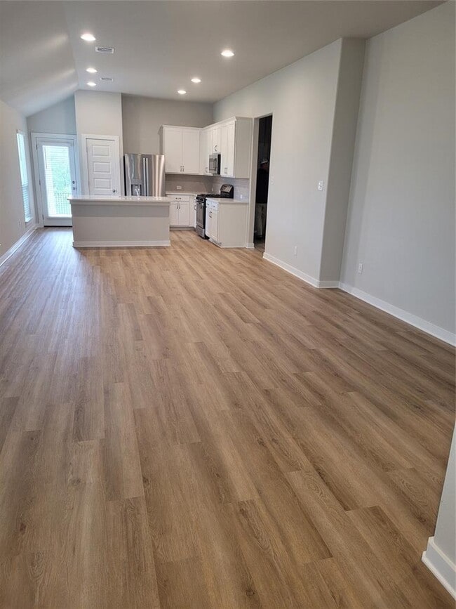 Photo - 121 Tall Grass Dr