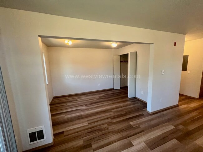 Photo - 135 & 139 Prince Ave – Benjamin Court