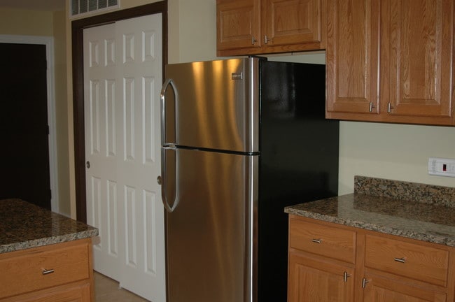 Kitchen - 826 E Capri Dr Unit 826 #2