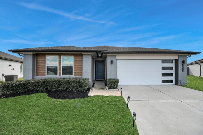 Photo - 202 Serena Pk Ln