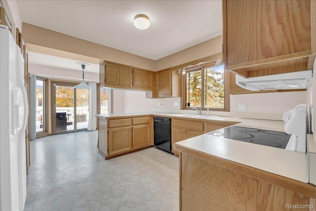 Photo - 249 E Silverbell Rd