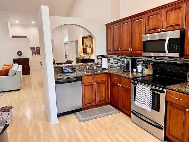 Photo - 602 Sabal Palm Ln