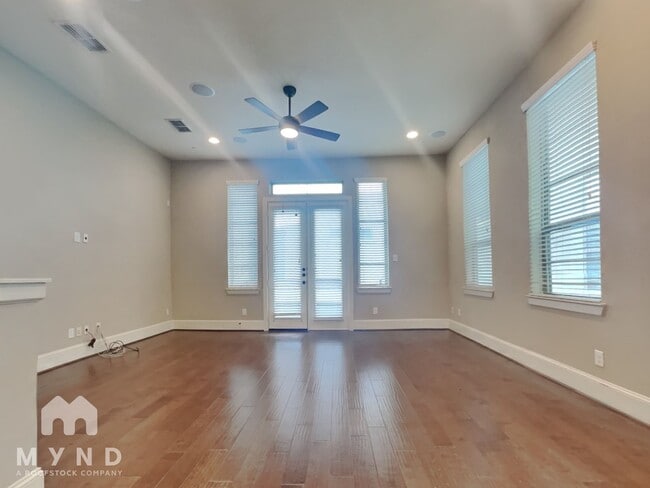 Photo - 5430 Cornish St