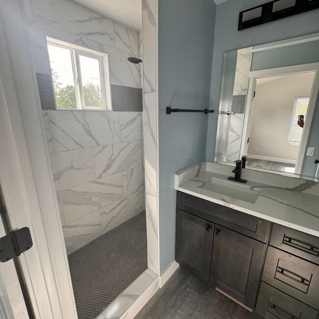 Photo - 7525 Birch St