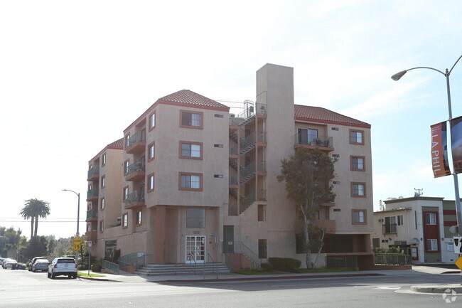 Photo - 1320 Venice Blvd Apartments