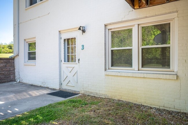 Photo - Rutrough Road Unit 3