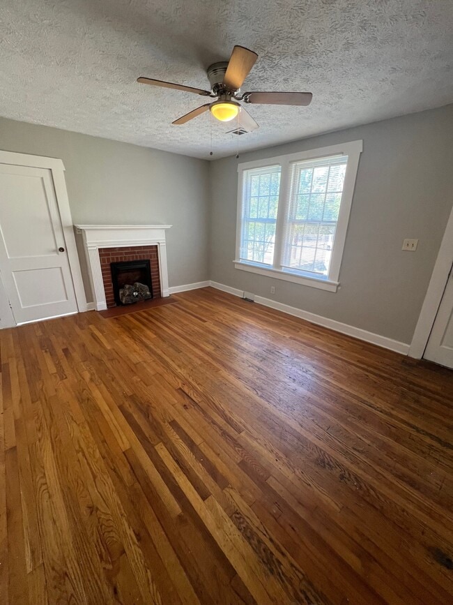 Fotografía del edificio - 2704 Peabody Ave Unidad A