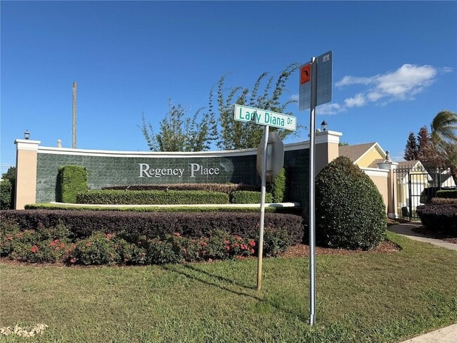 Photo - 723 Lady Diana Dr