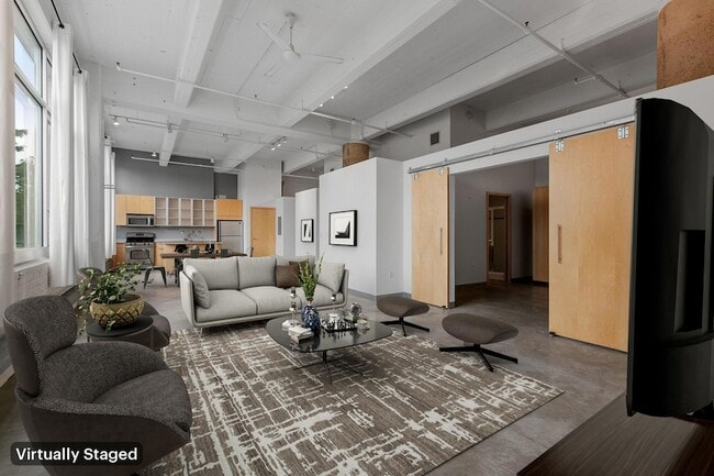 Photo - 700 N Washington Ave