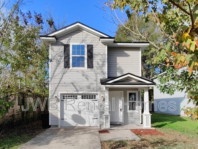 Photo - 650 Herman St