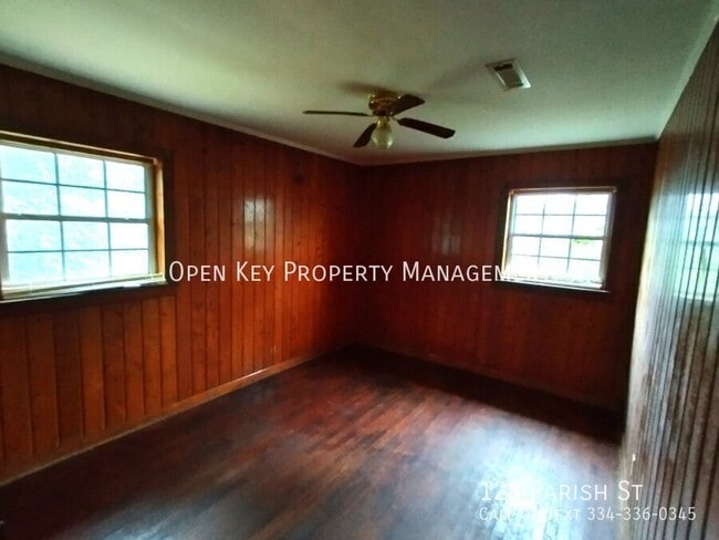 128 Parish St