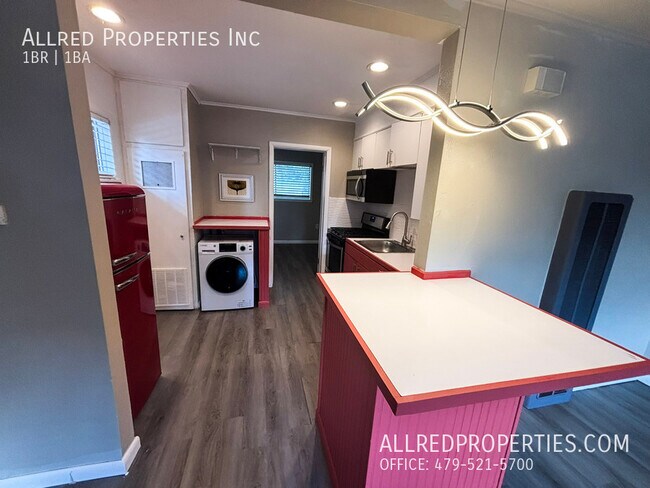 Photo - 621 N Leverett-3 Unit 3