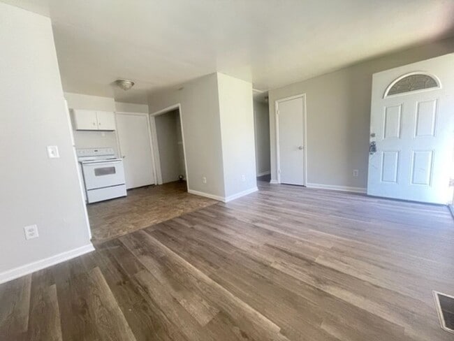 1029 S Glenn St Unit 1029 S Glenn Apt 4