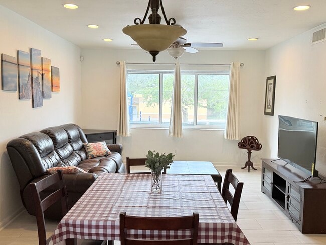 Dinning Room and Living Room - 1001 SE 16th St Unit 11