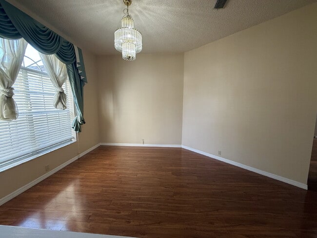 Photo - 3107 Westridge Dr