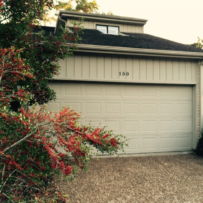 Building Photo - 12625 Memorial Dr Unit 150 Rental