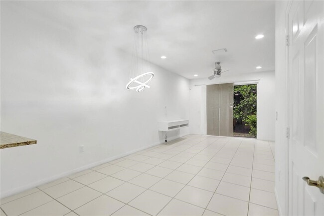 Photo - 8915 SW 18th St