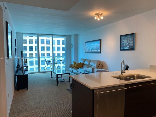 Photo - 500 Brickell Ave Unit 1908