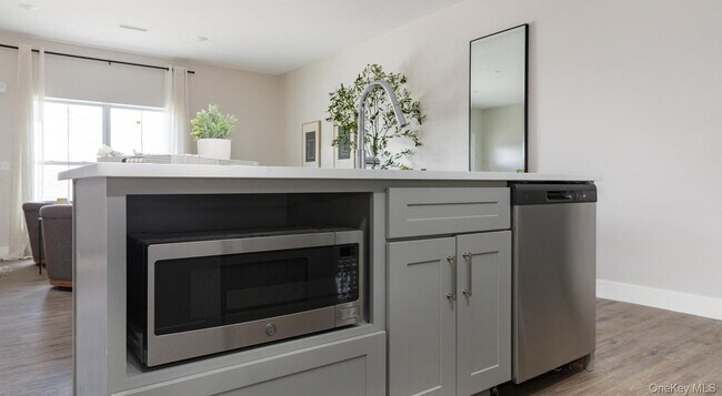 Photo - 7 Hudson W Dr Unit 713