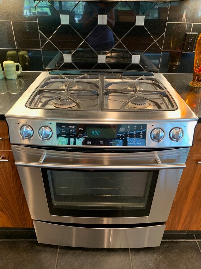 1950 W Bellerive Ln Condo Unit 204 Condo for Rent in Coeur d'Alene