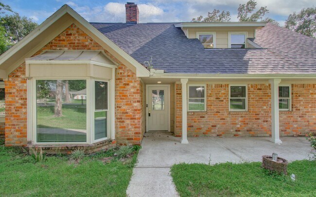 Photo - 812 Stone Mountain Dr