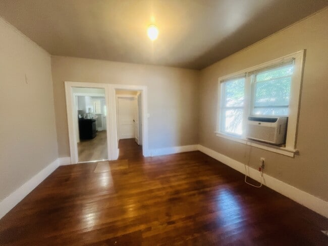 Photo - 1829 W Park Pl