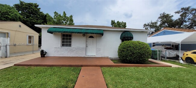 3641 NW 15th St