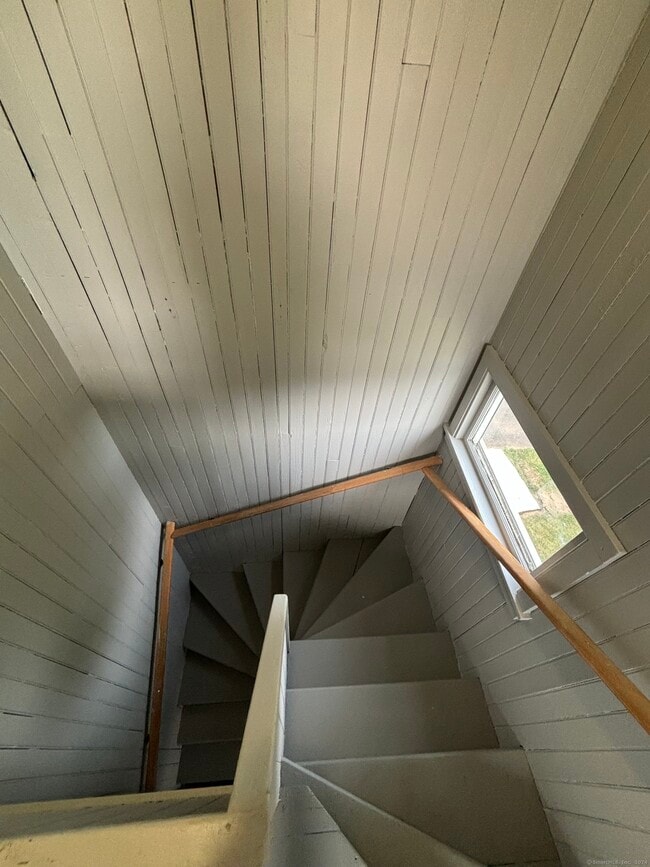 Photo - 143 Brown St