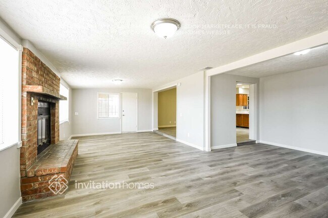 Photo - 2239 W Shady Glen Ave