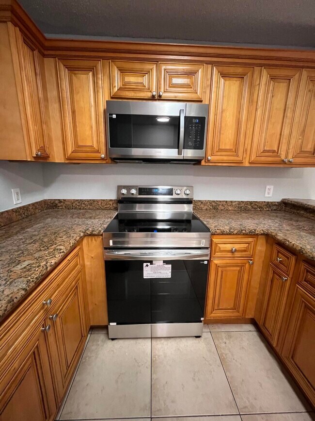 Photo - 1581 Windorah Way Unit A